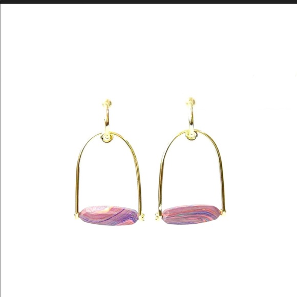 NWT Kendra Scott Pink Rainbow Sassy Gold earrings